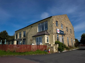 OYO Knowesgate Hotel